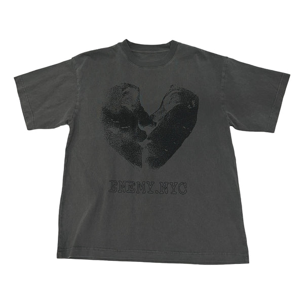 Kiss Kiss Tee