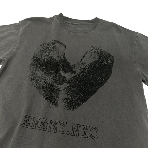 Kiss Kiss Tee